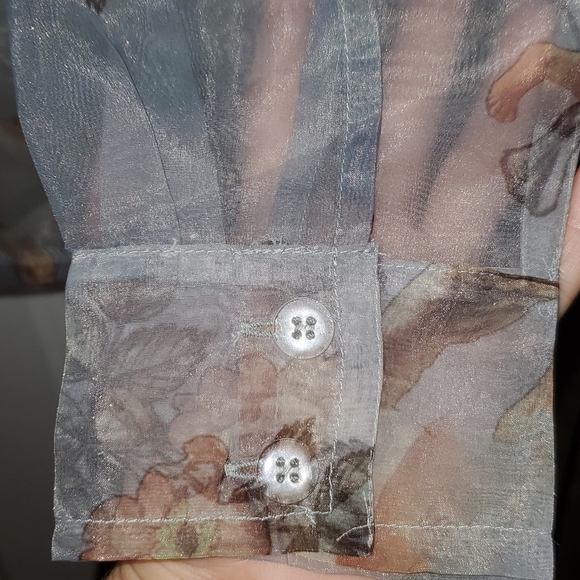 Sheer blouse - Picture 6 of 11